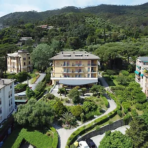 3* Hotel Adriana