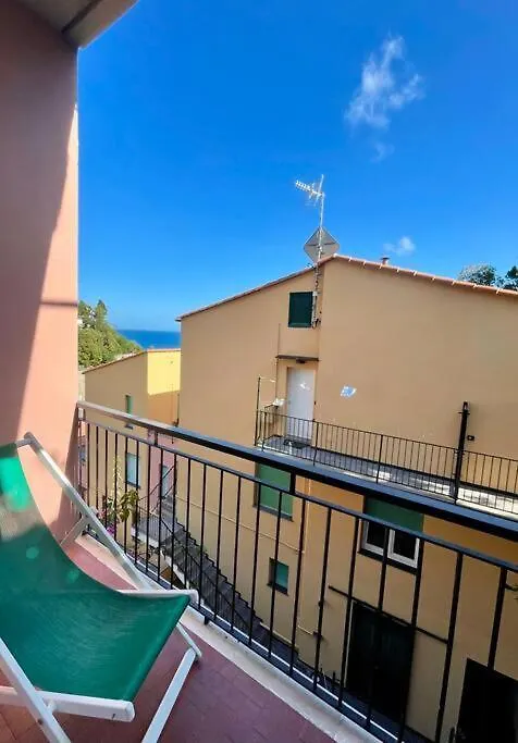 2-Bedroom Sunny Sea View With Balcony, La Casa Di Christine Monterosso al Mare Apartment