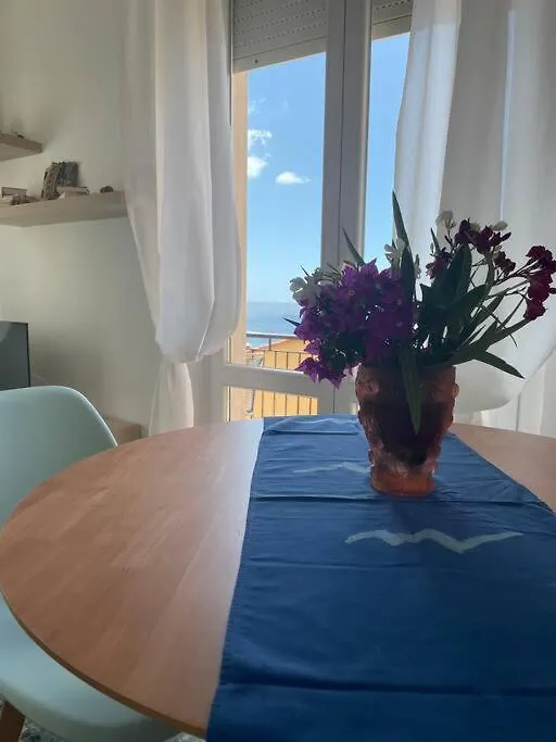 2-Bedroom Sunny Sea View With Balcony, La Casa Di Christine Monterosso al Mare