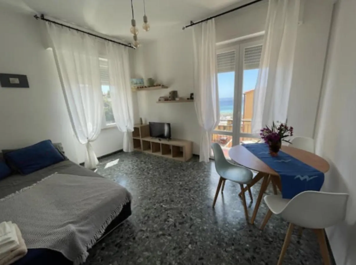 2-Bedroom Sunny Sea View With Balcony, La Casa Di Christine Monterosso al Mare